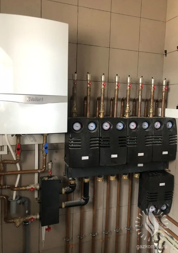 Насосно-смесительные группы с медной обвязкой и котлом Vaillant в котельной